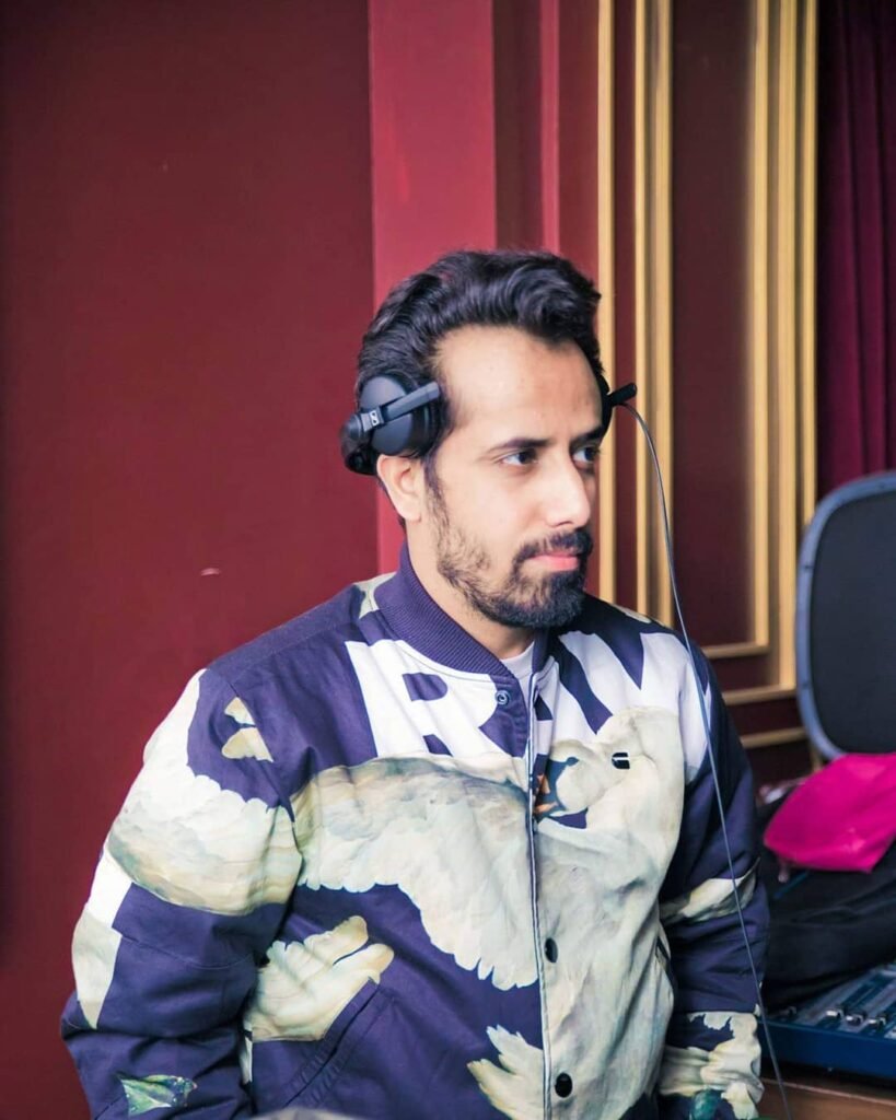 bidzee-dj-satnight-gstar-gstarraw-senheiser-hiphopmode-hiphop-cardib-delhinightlife-d-2