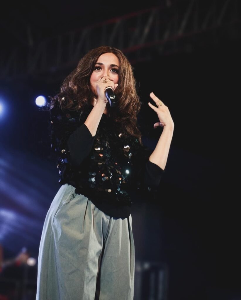 6734637810aeaf001d189762