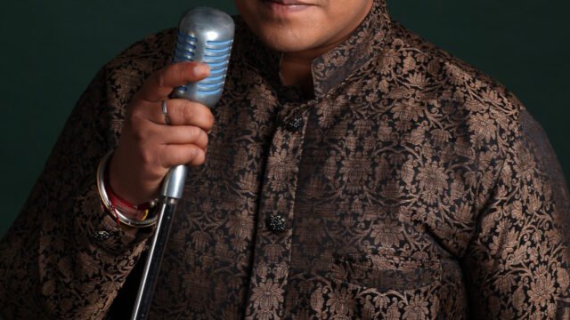 MV5BY2RjYzM2OTItOGE1OS00Njk0LTkxZDUtNDE4ZjhiZDhiMWY3XkEyXkFqcGc@._V1_