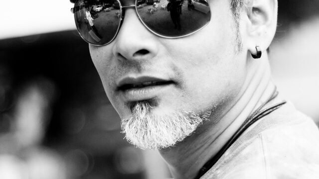 ab6761610000e5eb971cfa09a427c46f316ee556