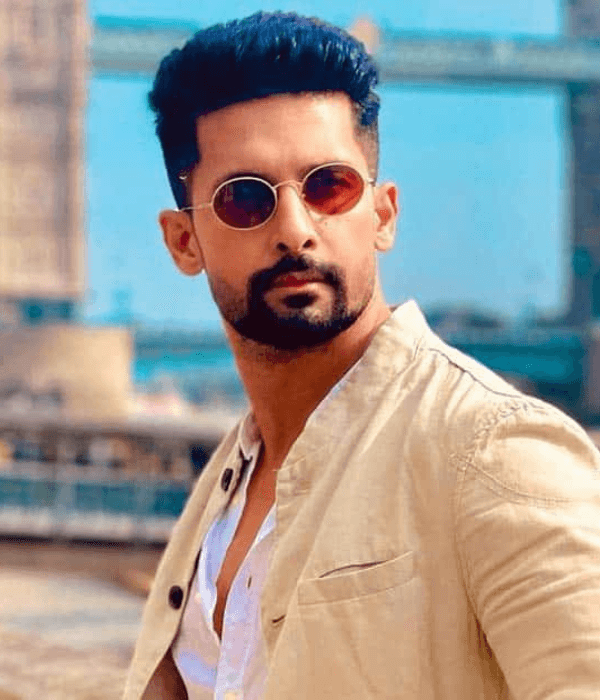 A_Ravi-Dubey-_1-1